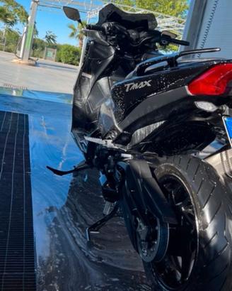 Yamaha T-Max 530