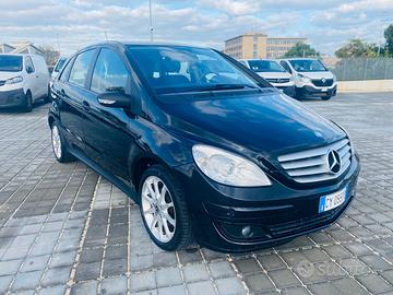 Mercedes B 150 GPL neopatentati