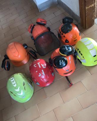 Caschi arrampicata speleo bosco lavori in quota