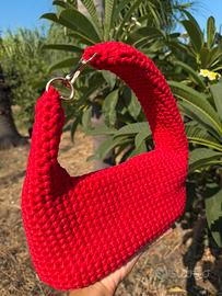 Borsa Hobo rossa.