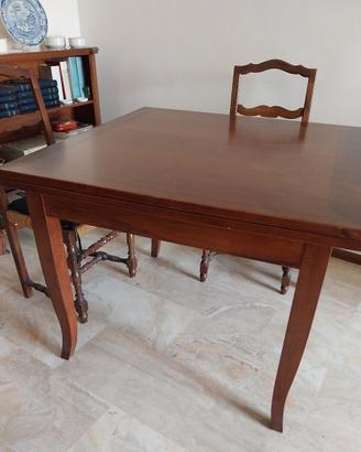 Tavolo quadrato in legno raddoppiabile