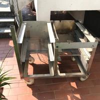 Carrello in acciaio per barbecue