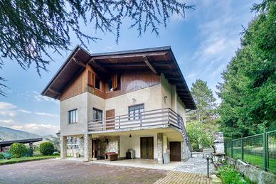 VILLA SINGOLA A GIAVENO