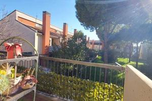 Villa di 153 m² con 4 locali e box auto a Cattolic