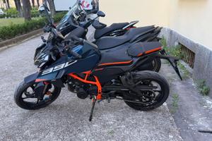 Moto ktm 390 duke