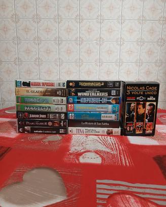 56 vhs + 17 custodie + videoregistratore 