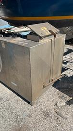 Serbatoio,cisterna,contenitore oli esusti