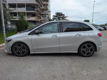 Mercedes-Benz B 200 AMG Line