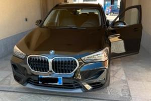 BMW X1 plugin GANCIO TRAINO apple car play