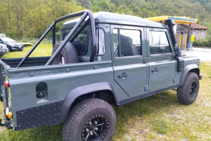 Land rover defender 110 crew cab