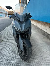 Yamaha Xmax 300 tech max