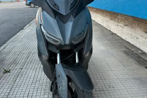 Yamaha Xmax 300 tech max
