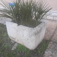 Fioriera in marmo bianco