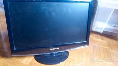 monitor PC e TV 22"