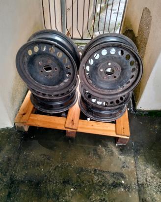 4 cerchi in ferro da 15 