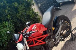 ducati monster 696
