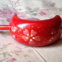 Fermacapelli legno rosso handmade nuovo