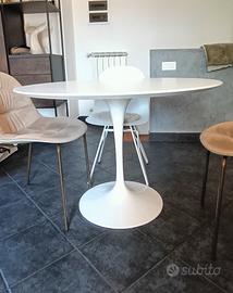tavolo mod. Tulip riproduzione 