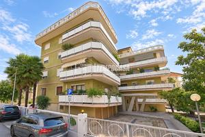 ATTICO ESCLUSIVO CON TERRAZZO PANORAMICO !!!