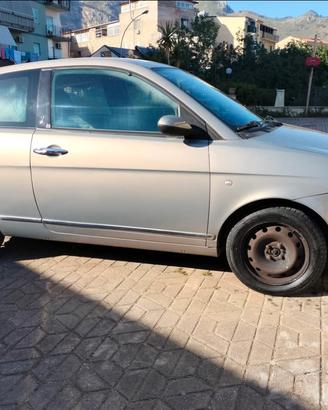 Lancia ypsilon 1.3 multijet