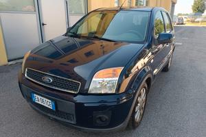 Ford Fusion 5p. GPL