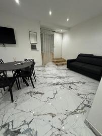 2 LOCALI A ROMA