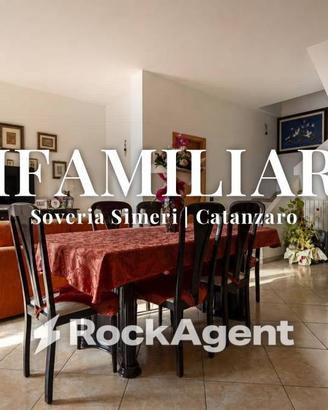 Villa di 217 m² con più di 5 locali e box auto a S