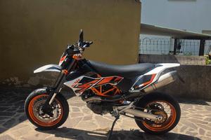 KTM 690 SMC-R 