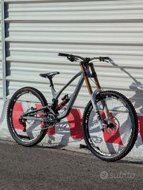 BICI DOWNHILL NUKEPROOF DISSENT