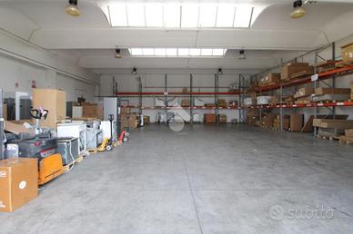 CAPANNONE A CASCINA