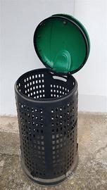 Bidone per immondizie con coperchio e anello ferma