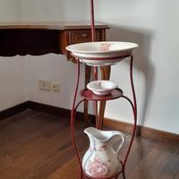 Toilette in ferro Vintage con ceramiche 