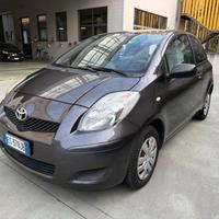 Toyota Yaris 1.0 3 porte Sol