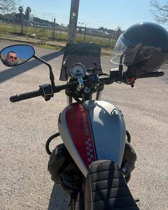 Moto guzzi V9 Bobber