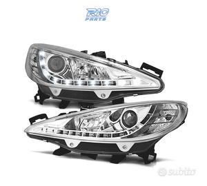 FARI PEUGEOT 207 06-12 LUCE LED DIURNA FONDO CROMA