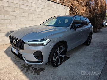 VOLVO XC60 N1 2.0 B4 d Ultimate Dark awd auto