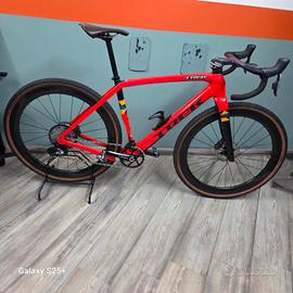 Bicicletta Gravel Trek Checkpoint SL5