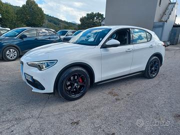 Alfa Romeo Stelvio 2.2 Turbodiesel 180 CV AT8 RWD 