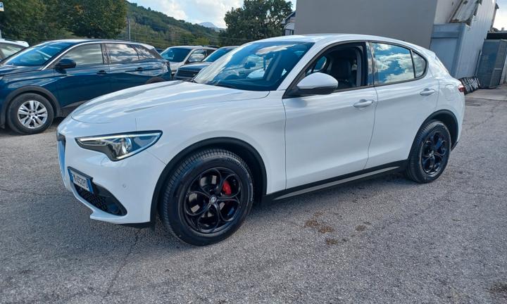 Alfa Romeo Stelvio 2.2 Turbodiesel 180 CV AT8 RWD 