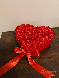 Cuscino di Rose Finte