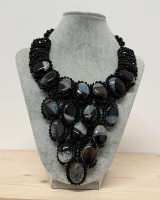 Collana artigianale con pietre naturali