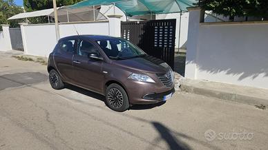 Utilitaria Lancia Ypsilon 2016  1000 hybrid