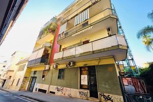 3 LOCALI A TORRE DEL GRECO