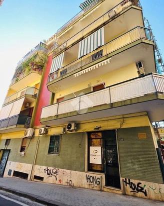 3 LOCALI A TORRE DEL GRECO