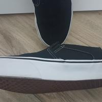VANS modello SLIP- ON Platform colore NERO