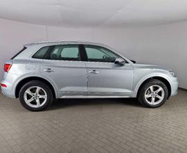 AUDI Q5 40 TDI MHEV Business Sport quattro S troni