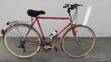 bicicletta uomo rossa