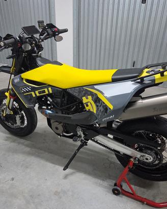 Husqvarna 701 Supermoto