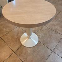 Sedie e tavoli  per bar/ locali