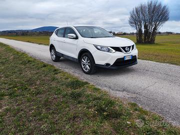 Nissan Qashqai 1.5 dci ,2015